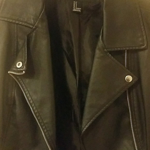 ⚠️3 for 30!! F21 Moto Leather Vest - Picture 2 of 6